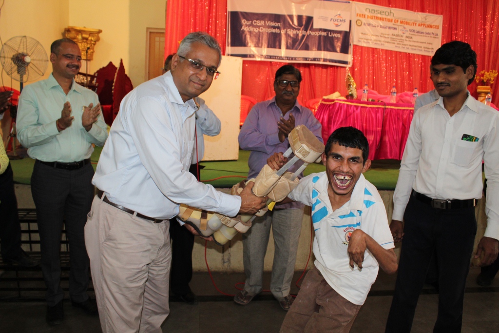 Rotary Club of Bombay Mid-Town with Fuchs Lubricants I Pvt. Ltd. sponsored a Mobility Aids Appliances Distribution Camp